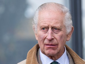 Szívszorító dolog derült ki a rákbeteg Károly király állapotáról, ilyen hatással van az uralkodóra a kemoterápia