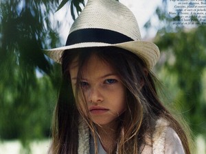 Tüneményes gyerekmodell volt, nézd hogy megváltozott!