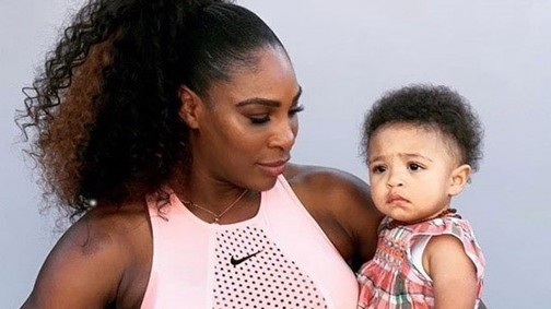Serena Williams kisbabája a legcukibb szurkoló a teniszező meccsén