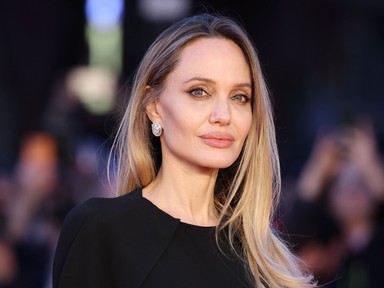 Angelina Jolie megmutatta mellműtétje hegeit, fontos ügy miatt került címlapra a színésznő