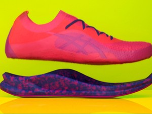 Hihetetlen! Mikróban sütik készre a jövő futócipőit