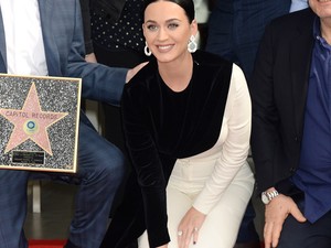 Elakad a szavad attól, hogy Katy Perry mennyire jól néz ki