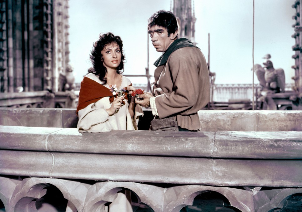  Notre Dame de ParisNotre Dame de Paris1956Real Jean Delannoy Gina Lollobrigida Anthony Quinn.