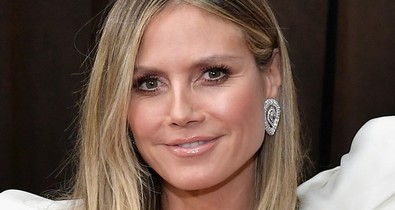 Heidi Klum ismét Victoria´s Secret angyal volt a Grammy-gálán, még szárnyakat is kapott
