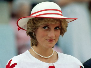 4 szett Diana hercegnétől, amit tökéletesen leutánoztak A korona című sorozatban
