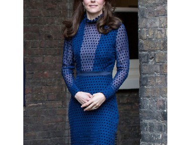 Wow! Kate Middleton micsoda szexi ruhában!