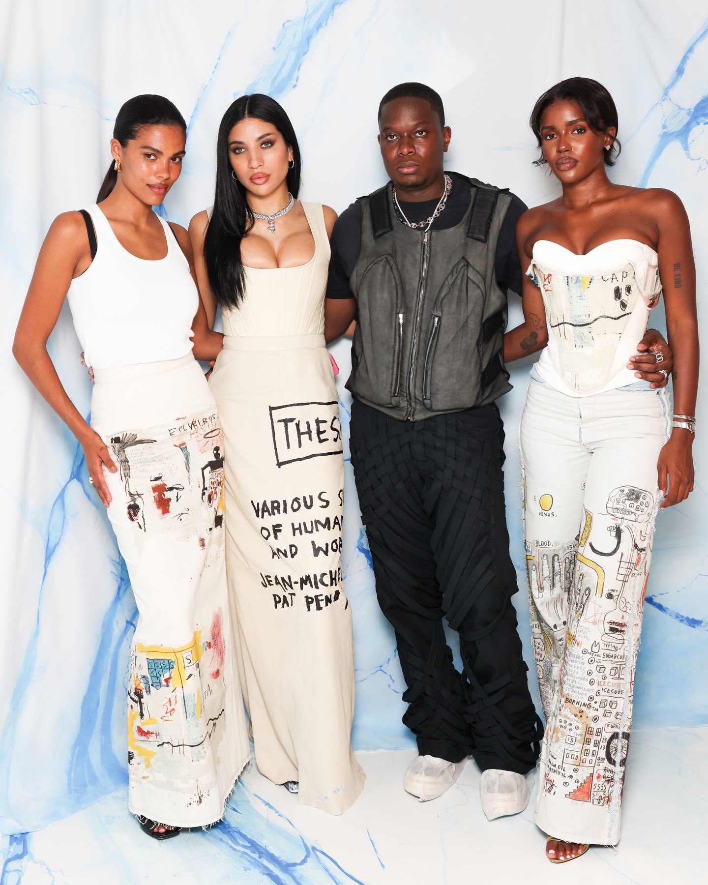 Tina Kunakey, Tela D'Amore, Ev Bravado, Eva Apio a H&M Basquiat kollekciójának prezentációján