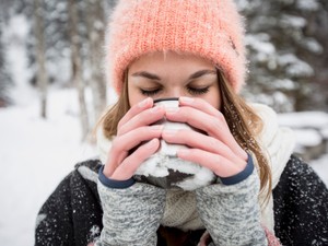 Gyakran hideg a kezed és a lábad? Ez a furcsa ok állhat a hátterében