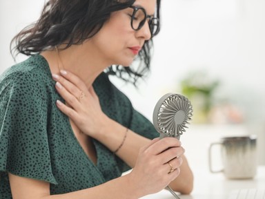 „Kiálltam a kollégák elé, és elmondtam: én is ezzel küzdök” – menopauzaforradalom a Tescónál