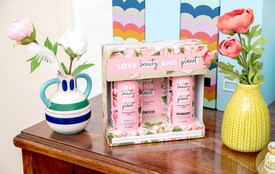 Murumuruvaj & Rózsa ajándékcsomag LOVE BEAUTY & PLANET 3999 Ft