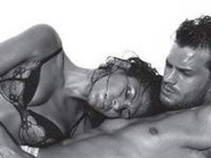 Eva Mendes újra vetkőzött!