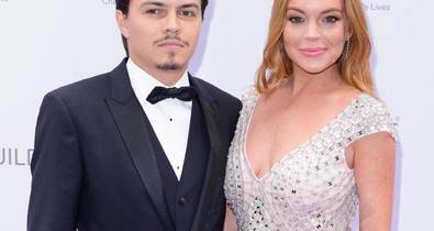 Lindsay Lohan vőlegénye megcsalta, fojtogatta és teherbe ejtette őt
