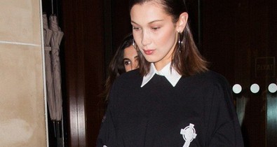 Bella Hadid műanyag csizmája a legfelkavaróbb dolog így reggel!