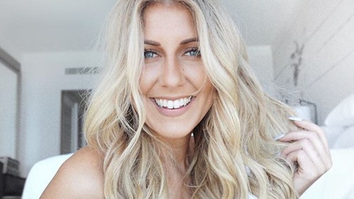 Hihetetlen, de egy egyszerű műanyag flakonnal tökéletes hullámokat varázsolhatsz a hajadba