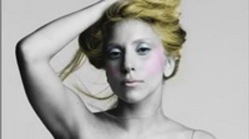 Lady Gaga szűzies balerinára váltott