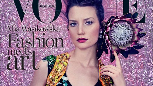 Festői Vogue-címlapon Mia Wasikowska