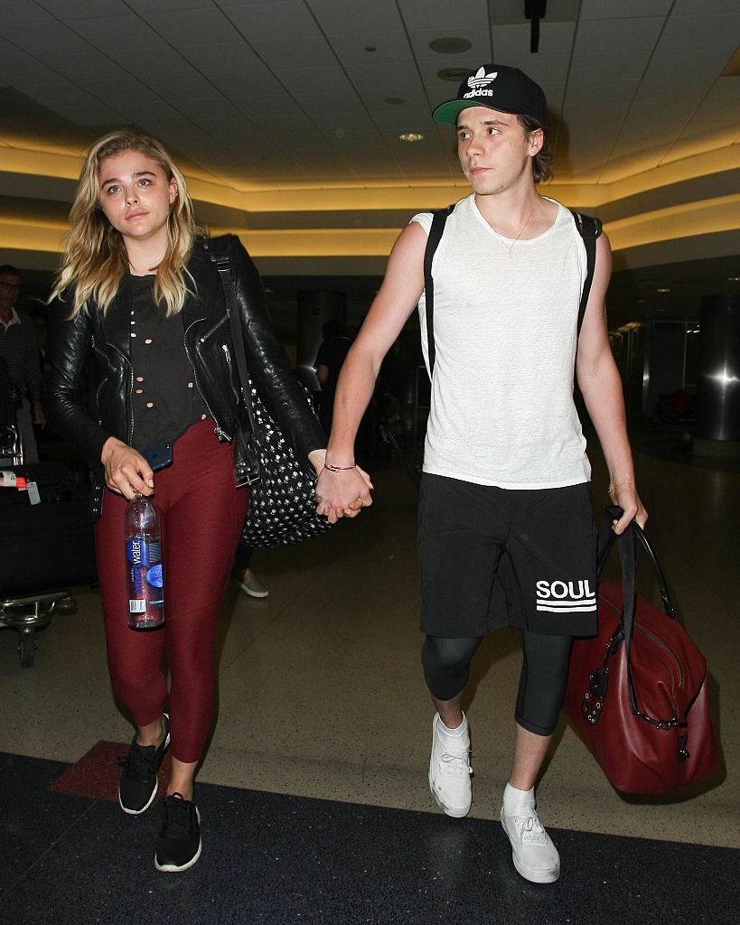 Brooklyn Beckham és egykori barátnője, Chloë Grace Moretz 2016 júniusában együtt tűntek fel a Los Angeles-i repülőtéren, kapcsolatukat ekkor már a nyilvánosság előtt is felvállalták. Négy évig alkottak egy párt.