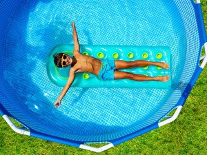 Fulladozol a hőségben? Így legyen saját medencéd a kertben – 2025-ös tippek kánikula idejére