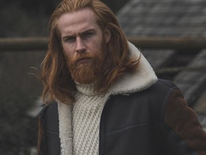 A félénk fiú szakállat növesztett, azóta rajonganak érte a nők!