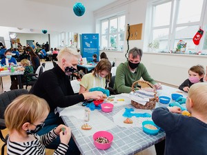 Jó cél érdekében sütött együtt Pindroch Csaba és Mautner Zsófi