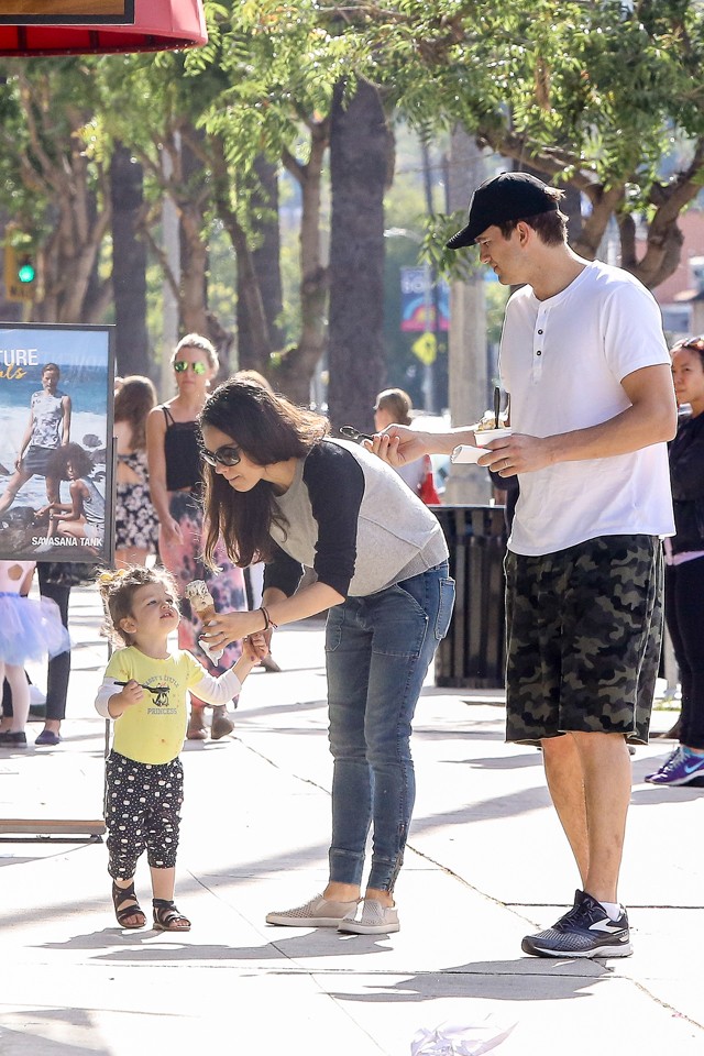 mila kunis, ashton kutcher