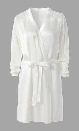 Kimondod az igent? És mit viselsz az esküvői ruha alatt?