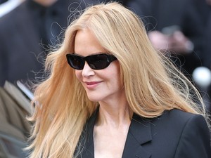 Nicole Kidman csipkés Balenciaga ruhája maga az álom: az áttetsző anyag nem sokat bíz a képzeletre