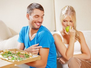 Diétáznál de a párod nem? Hogyan küzdj meg ezzel?