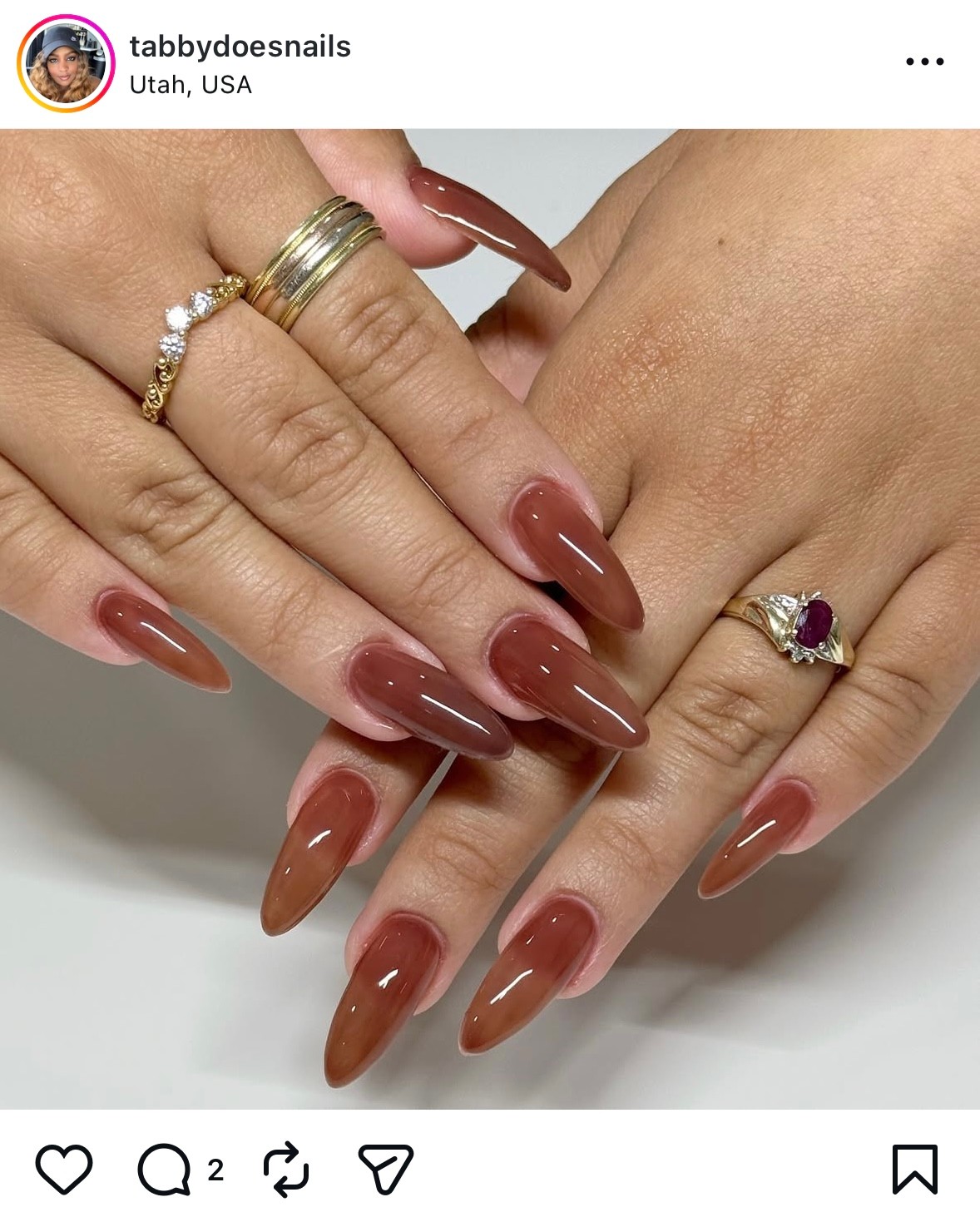 Barna zselé körmök 