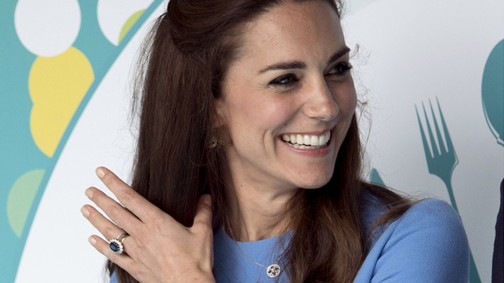 Annyira szuper Kate Middleton ruhájának a színe