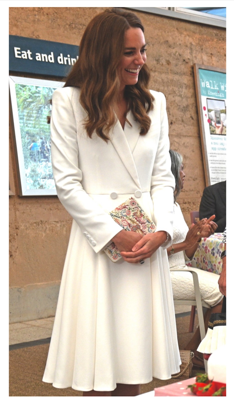 A harmincas évekbeli darab már számos alkalommal megjelent Katalin hercegné kezében