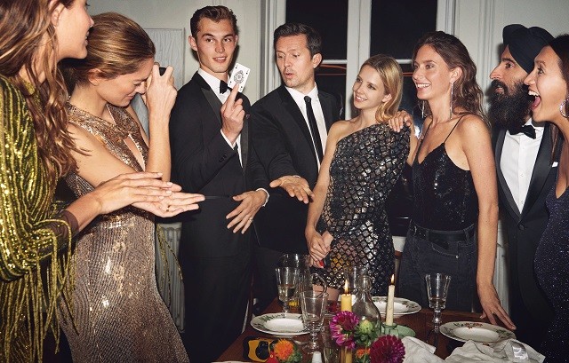 Különleges fotókon a Mango új, 1970-es éveket idéző kollekciója