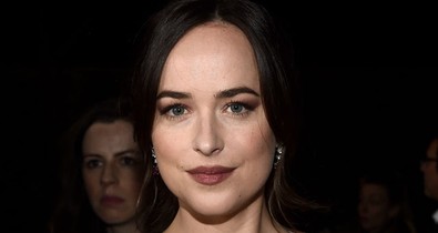 A vörös szőnyegen még sosem volt ilyen merész Dakota Johnson