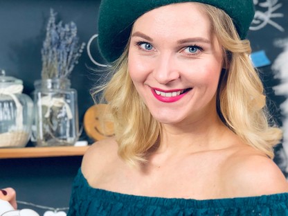 Görgényi Fruzsi sapkája annyira trendi, hogy még cicája is imádja