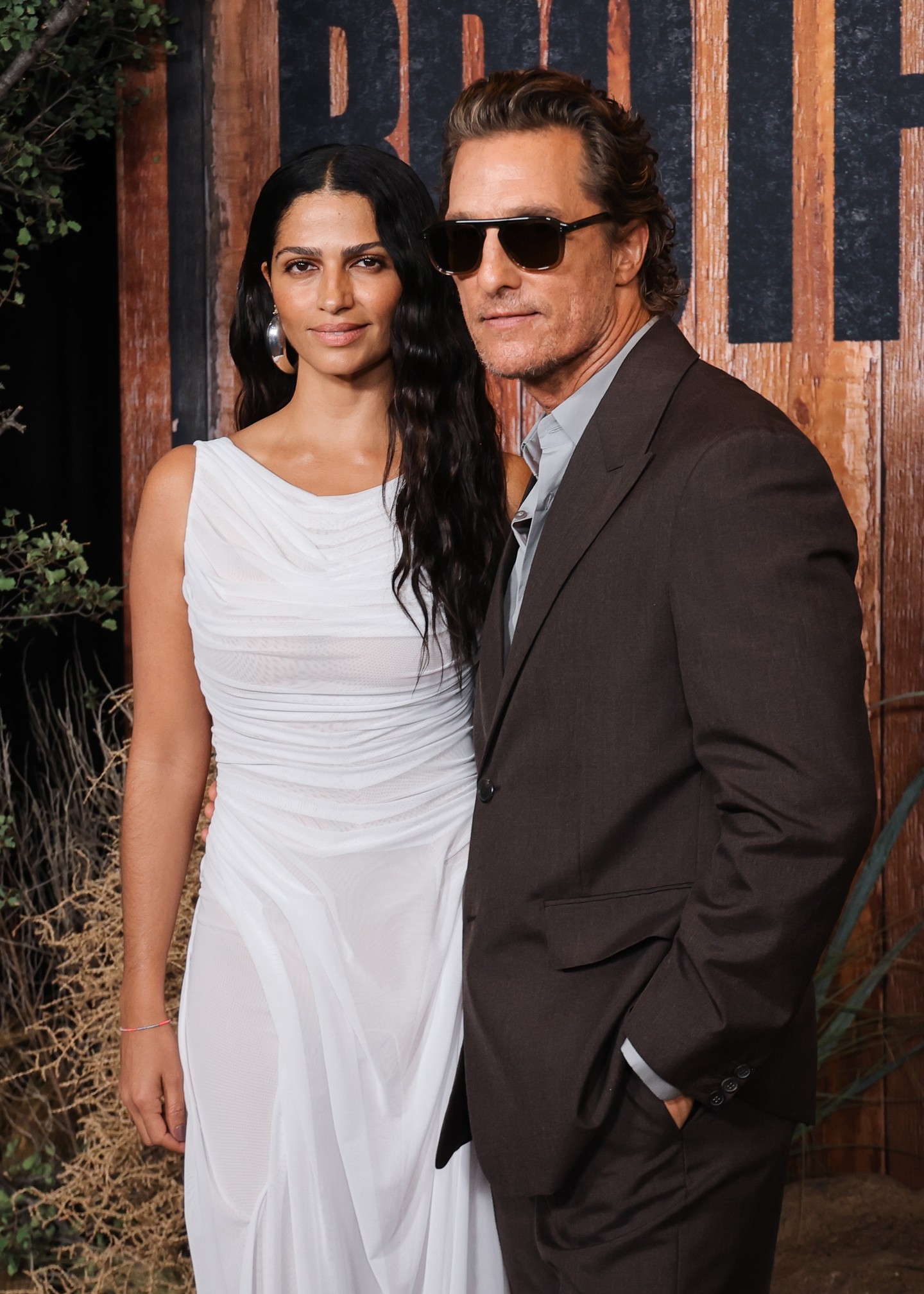 13 év - Matthew McConaughey szívét Camila Alves McConaughey rabolta el még 2006-ban, amikor először találkoztak a Hyde nevű west hollywoodi éjszakai klubban. A párnak 2008. július 7-én született meg a kisfia, Levi Alves-t, majd 2010. január 3-án Vida Alvesszel bővült a családjuk. 2012 júniusában házasságot kötöttek, majd megszületett harmadik gyermekük, Livingston Alves.