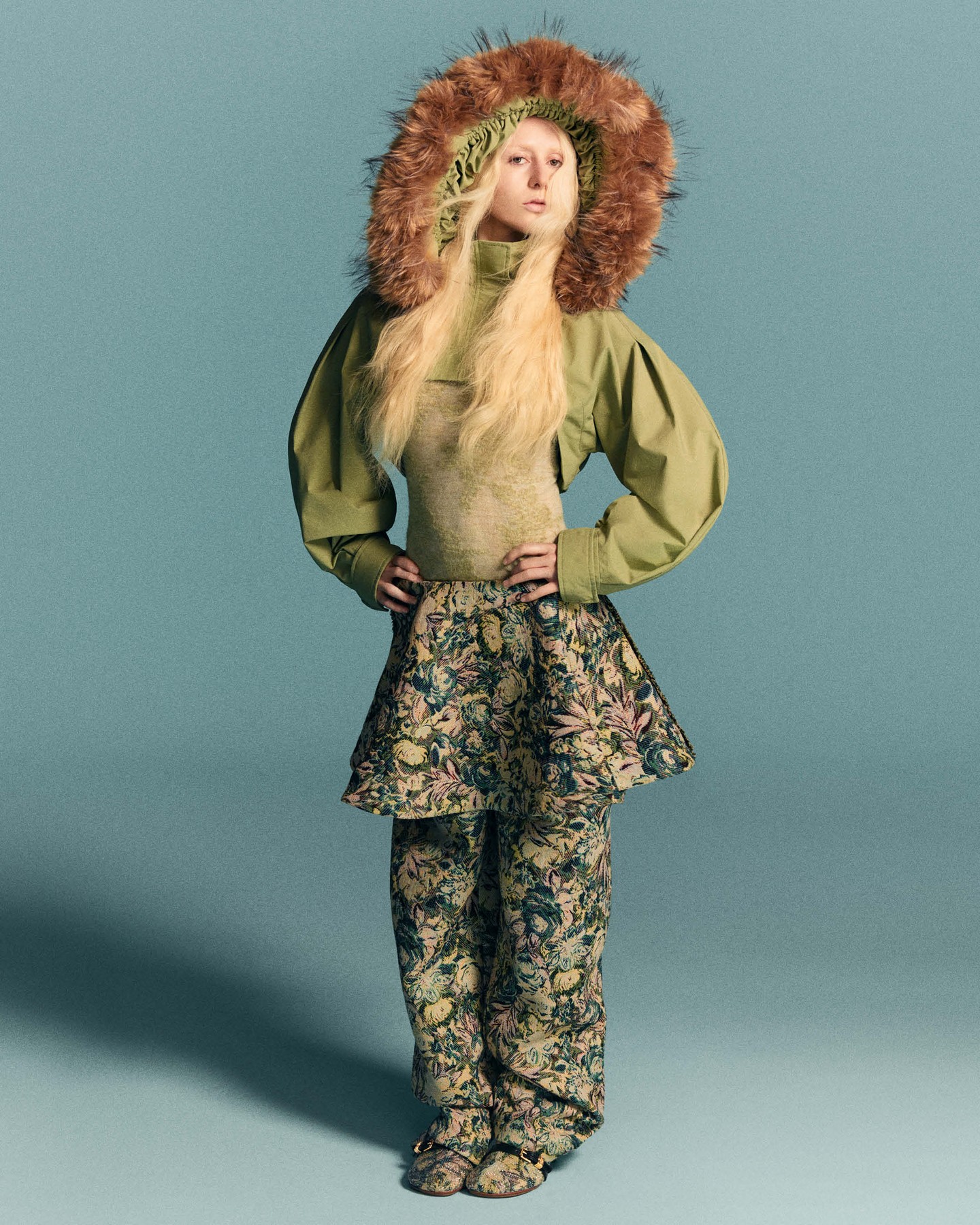 True Blue a GANNI 2025 ősz-tél kollekciójának darabjaiban