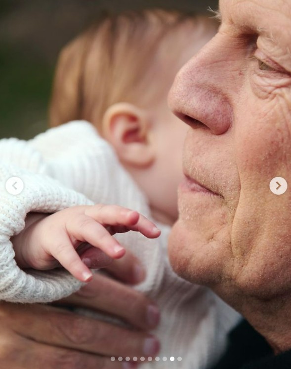 Bruce Willis és egyéves kisunokája, Louetta