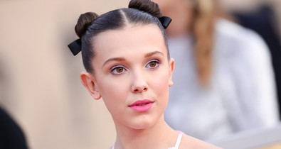 Tornacipőben tarolt a Stranger Things tinisztárja a vörös szőnyegen