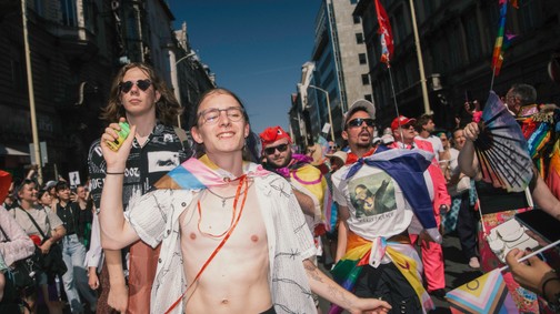 „Most kell megmutatni, hogy itt vagyunk, voltunk és leszünk” – ilyen volt a jubileumi 30. Budapest Pride