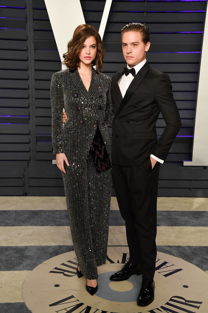 Palvin Barbara és Dylan Sprouse a 2019-es Vanity Fair Oscar Partyn.