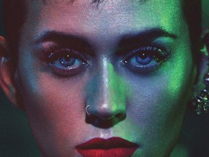 Katy Perry akkorát villant a W magazin címlapján, mint soha korábban