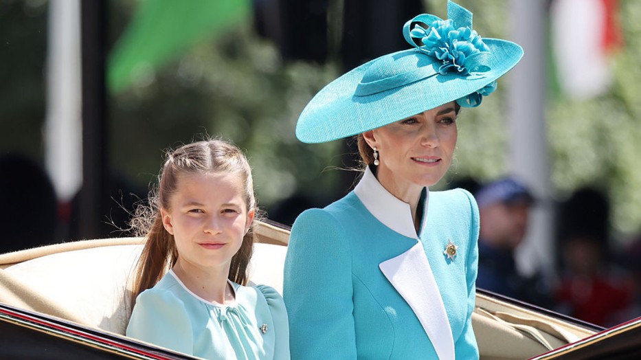 Katalin hercegné és Sarolta hercegnő egy meglepetés-előadással ajándékozta meg a nézőket