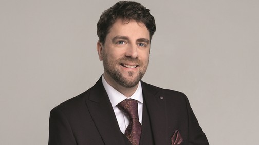 „A költők elsősorban pont olyan emberek voltak mint te vagy én, csak versbe szedték a gondolataikat” - Sövegjártó Áron színésszel beszélgettünk