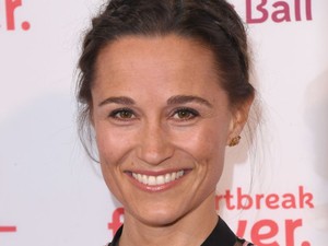 Csodaszép: Pippa Middleton szülése után először a vörös szőnyegen