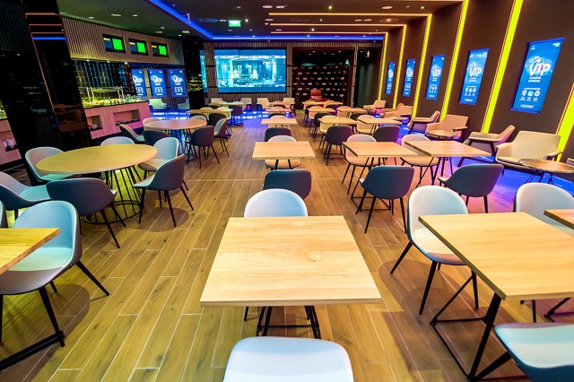 Filmnézés extrákkal: Megújult a Cinema City Aréna VIP