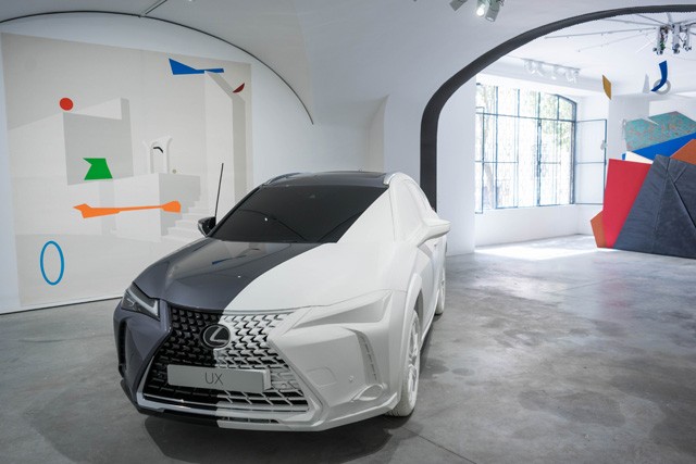 Egy magyar művész részvételével nyit art galériát a Lexus Lisszabonban!