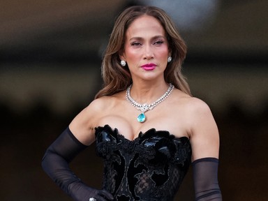 Jennifer Lopez és Pamela Anderson is tarolt: ők voltak idén a Vogue World legjobban öltözött sztárjai 
