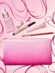Az Estée Lauder ikonikus Advanced Night Repair széruma a kampány tiszteletére limitált, rózsaszín üvegben érkezik, valamint egy limitált neszesszer is készült az alkalomra, melyben egy Pure Color Creme Lipstick, egy limitált kiadású Glossy Balm és egy ajakkontúrceruza található.