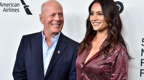 Bruce Willis felesége és lánya szívfacsaró módon tiszteleg a színész előtt