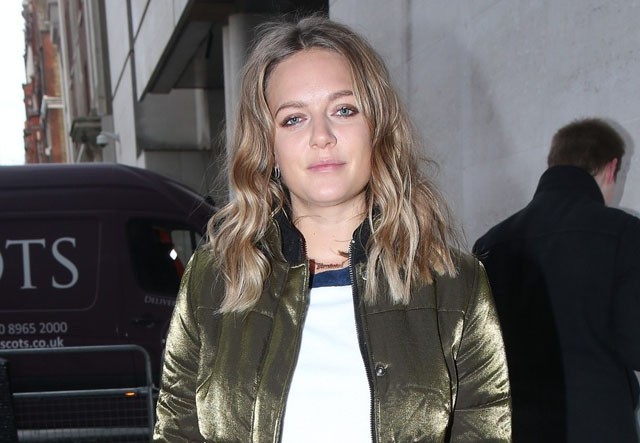 tove lo, koncert, félmeztelen, cicitapasz, lady wood